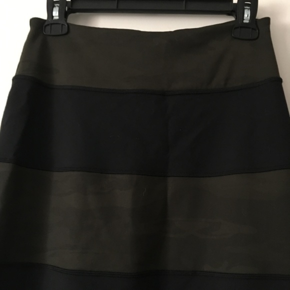 LULULEMON Yoga Over Olive Green + Black Striped Midi Skirt 6 - Picture 3 of 5